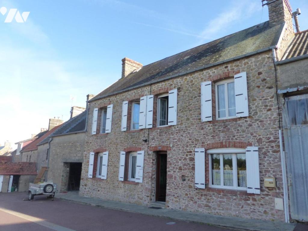 Maison 4 pièces 131 m² · à Créances · 131 m² · 135 000 €