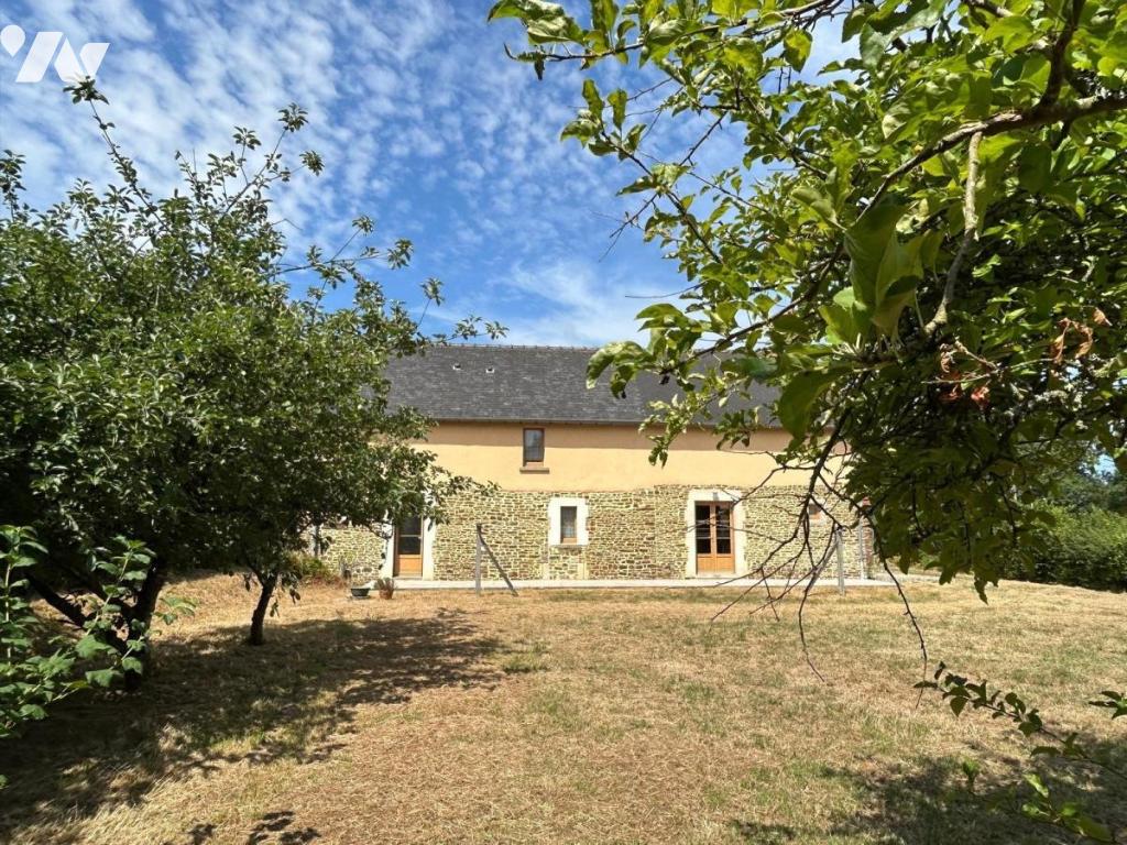 Maison 6 pièces 144 m² · à Saint-Jacques-de-Néhou · 144,3 m² · 200 000 €