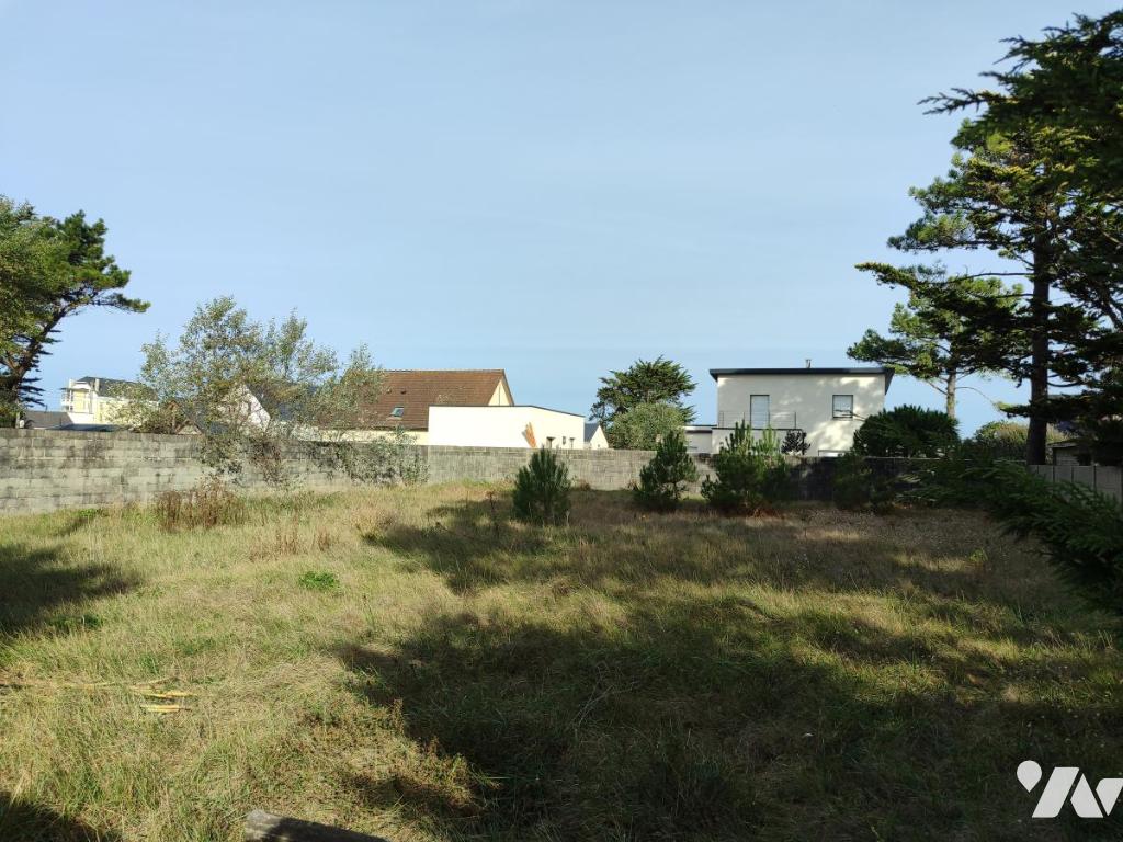 Terrain 770 m² · à Saint-Germain-sur-Ay · 770 m² · 150 000 €