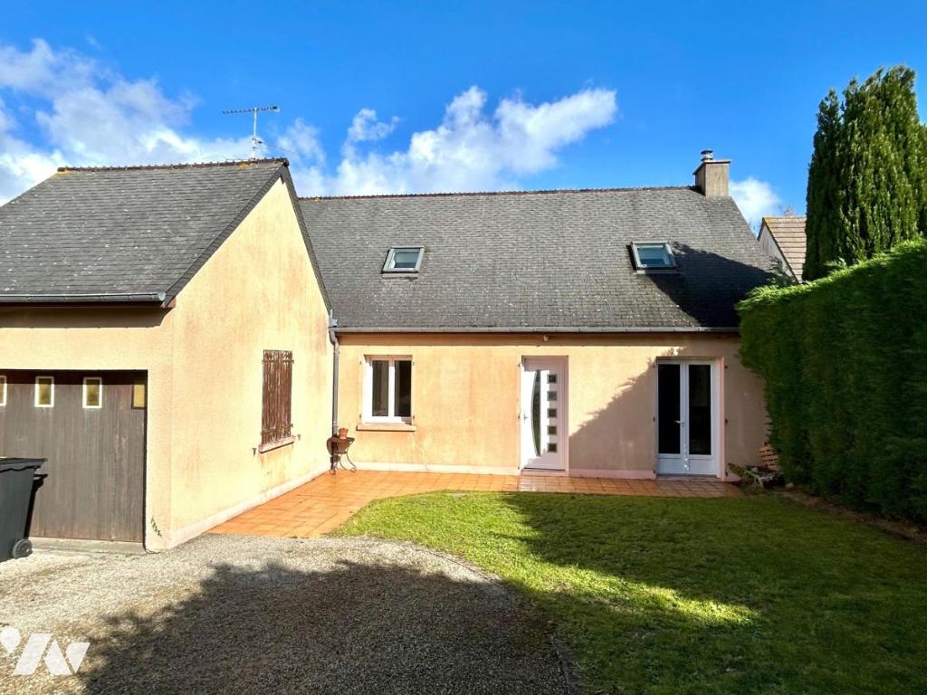 Maison 121 m² · à Saint-Sauveur-le-Vicomte · 120,9 m² · 205 000 €