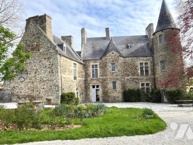 Maison 14 pièces 650 m² · à Agneaux · 650 m² · 1 560 000 €