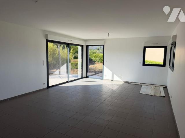 Maison 122 m² · à Cherbourg-en-Cotentin · 122 m² · 1 220 €
