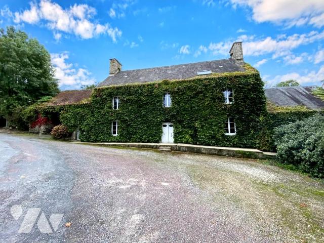 Maison 303m² — Canville-la-Rocque