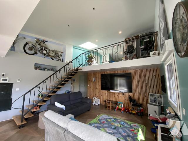 Maison 335m² — Saint-Marcouf