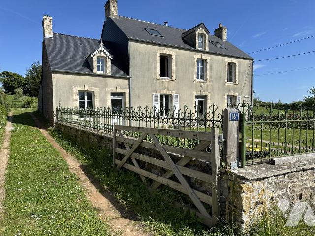 Maison 7 pièces 168 m² · à Quettehou · 168 m² · 382 318 €