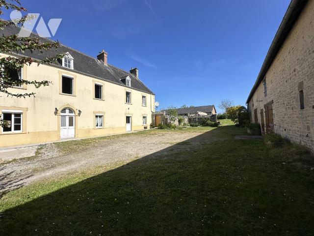 Maison 10 pièces 253 m² · à Sainte-Mère-Église · 253 m² · 350 000 €
