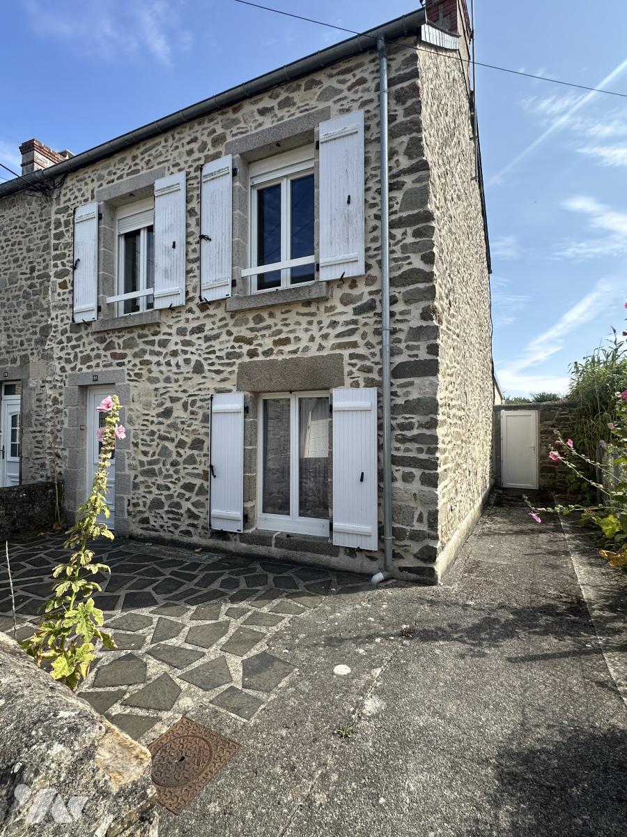 Maison 5 pièces 98 m² · à Saint-Vaast-la-Hougue · 98 m² · 240 000 €
