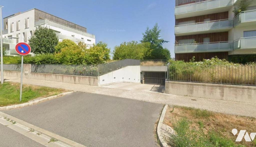 Parking Bezannes · 70 €/mois