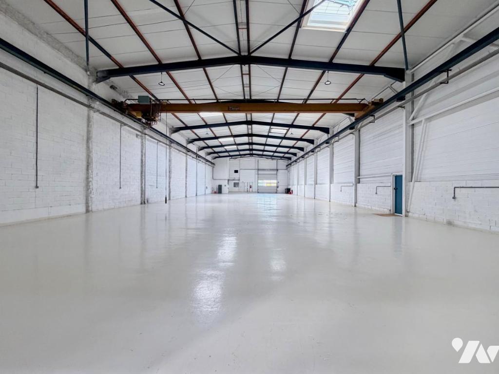 Lac Bezannes · 6 000 €/mois