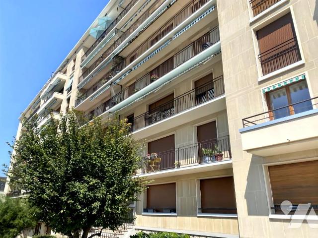 Appartement 5 pièces 104 m² · à Reims · 103,9 m² · 235 000 €