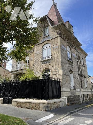 Maison 10 pièces 325 m² · à Châlons-en-Champagne · 325 m² · 598 500 €