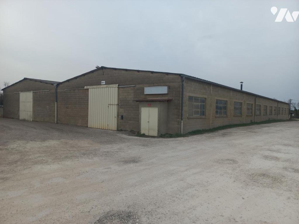 Autre 1800 m² Valcourt · 1 800 m² · 265 000 €