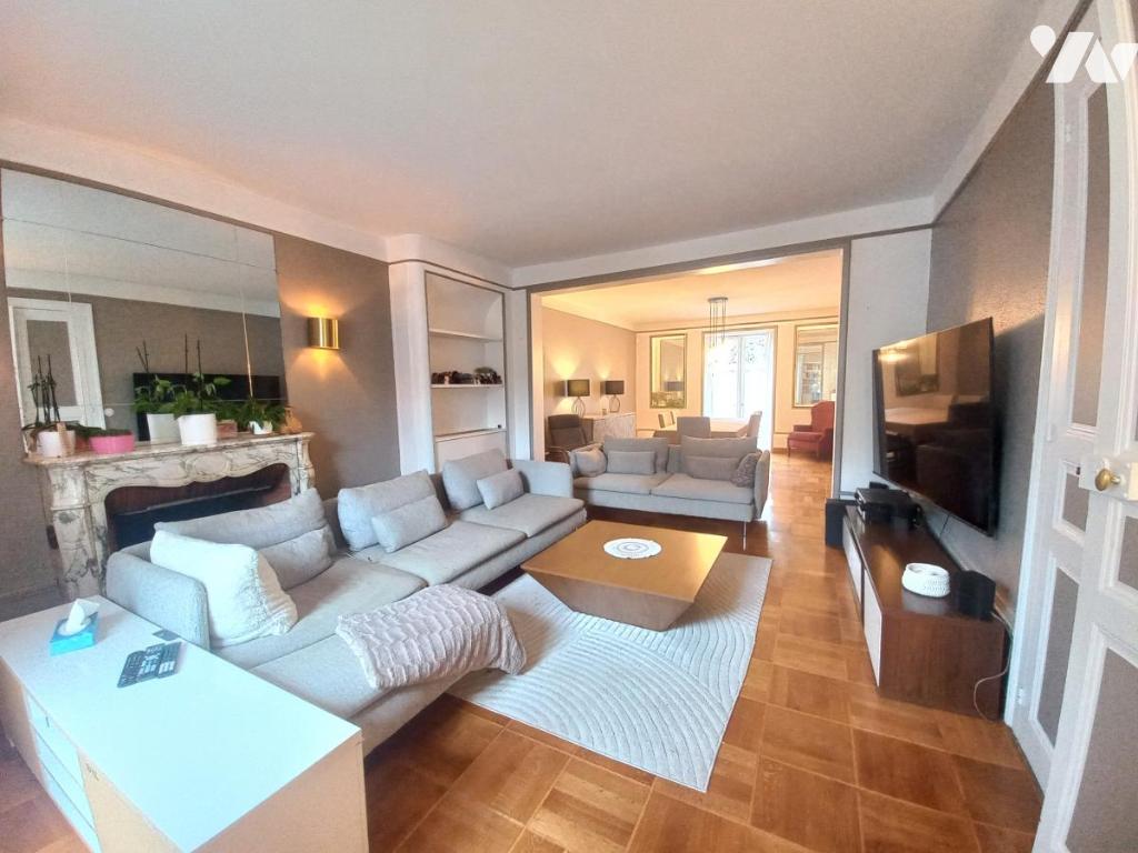 Maison 368 m² · à Saint-Dizier · 368 m² · 446 000 €