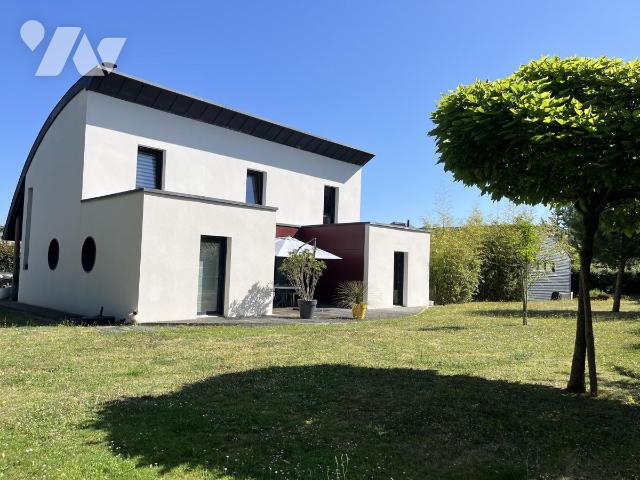 Maison 8 pièces 204 m² · à Bonchamp-lès-Laval · 204,2 m² · 625 000 €