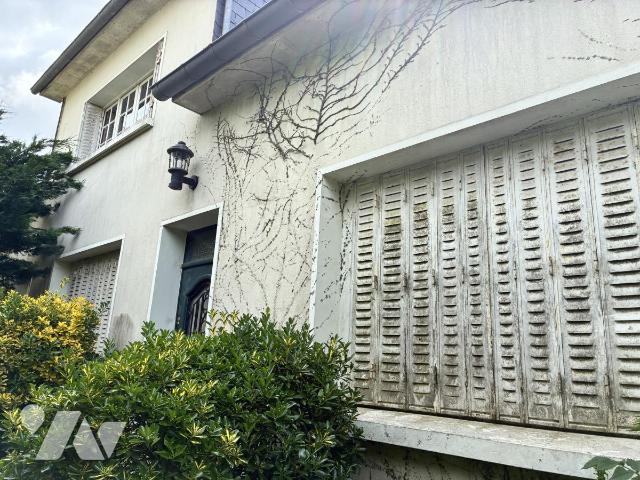 Maison 7 pièces 156 m² · à Louverné · 156 m² · 170 000 €