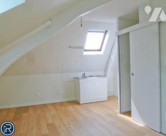 Location - Appartement - MONTSURS - 30,96 m² - 0 pièce - 53004-L369