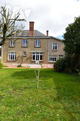 Vente - Maison / villa - LAVAL - 170 m² - 8 pièces - 53004-1148
