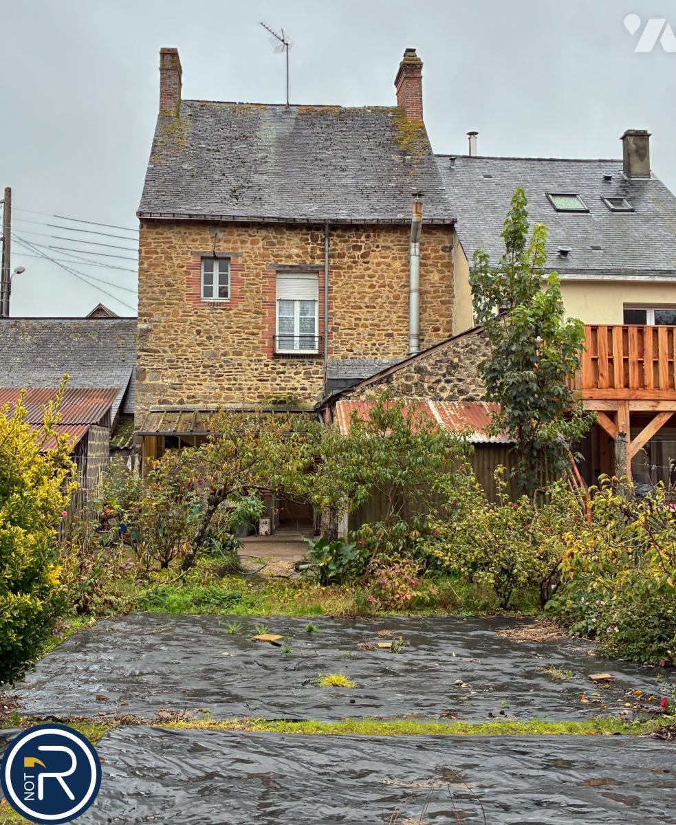 VENTE maison-MONTSURS (53)