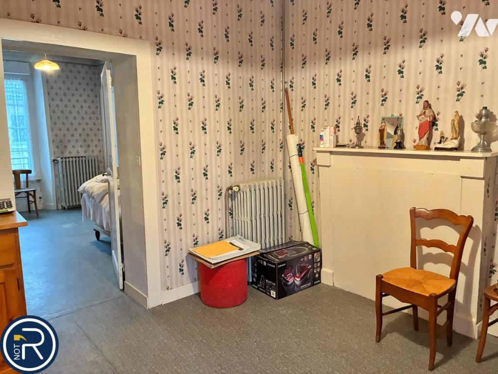 VENTE maison-MONTSURS (53)