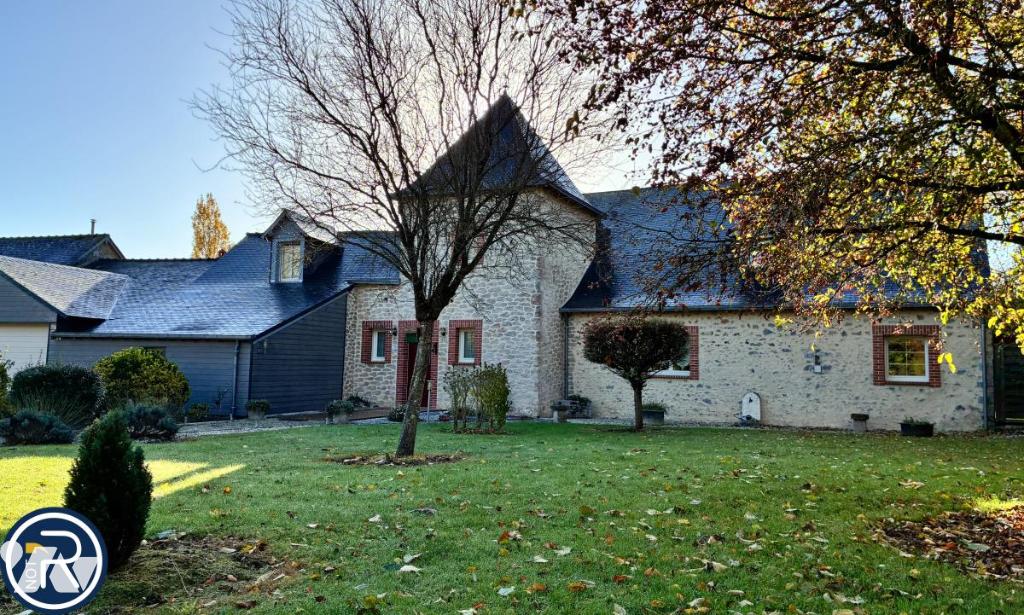 VENTE maison-ARGENTRE (53)