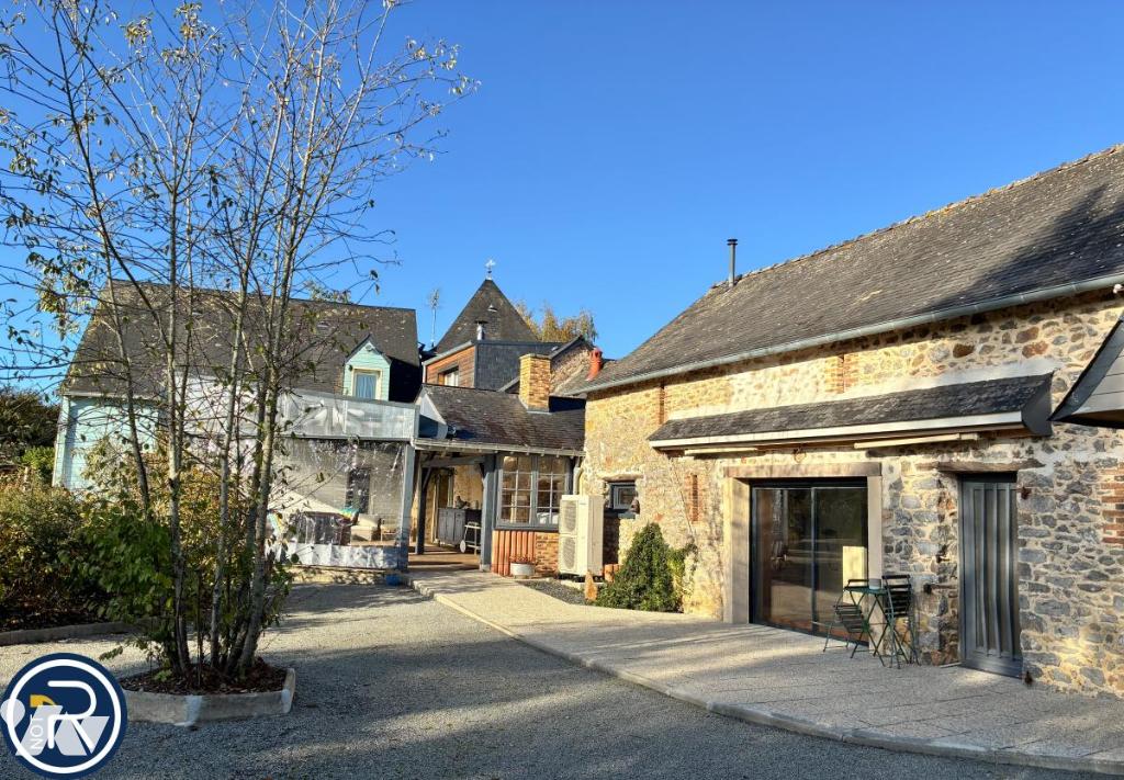VENTE maison-ARGENTRE (53)