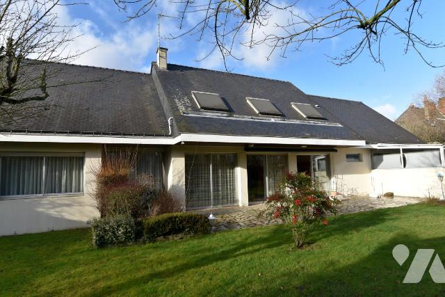 Maison 10 pièces 196 m² · à Laval · 196 m² · 440 000 €
