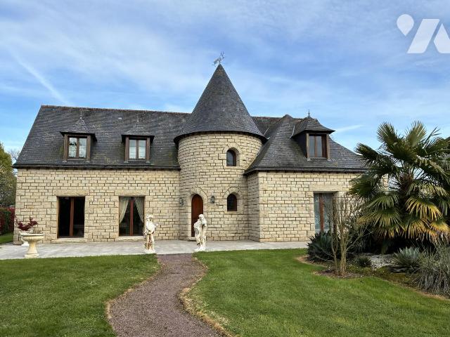 Maison 8 pièces 260 m² · à Soulgé-sur-Ouette · 260 m² · 450 000 €