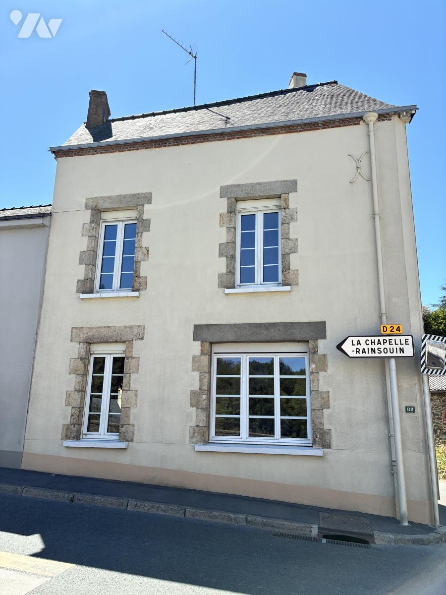 Maison 5 pièces 66 m² · à Montsûrs · 66 m² · 70 000 €
