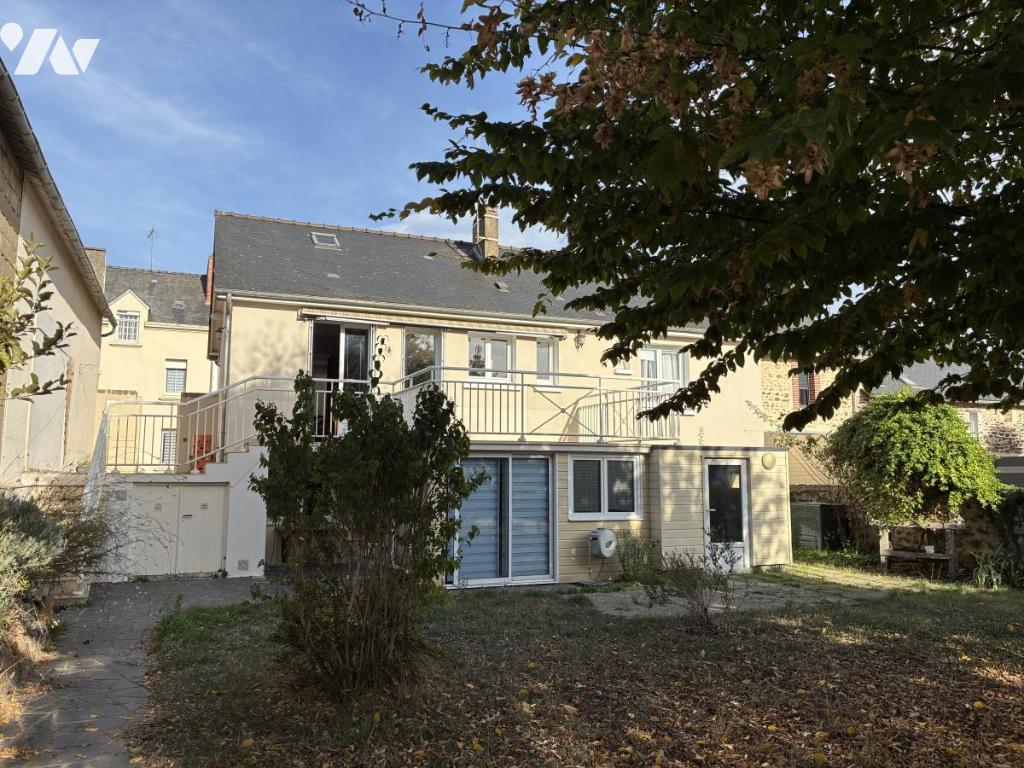 Maison 135 m² · à Laval · 135 m² · 140 000 €