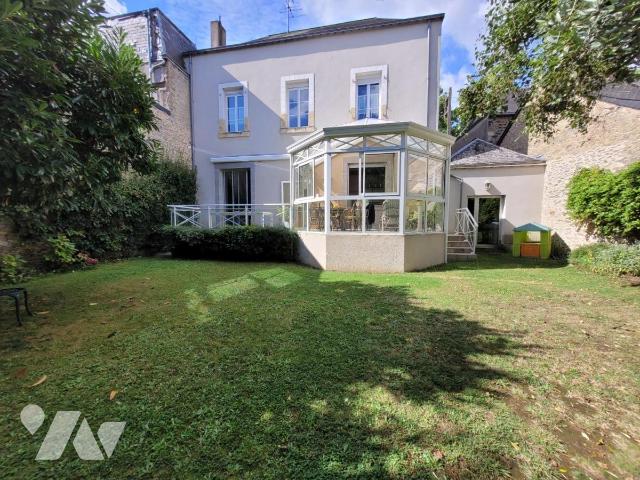 Maison 9 pièces 205 m² · à Laval · 205 m² · 510 000 €