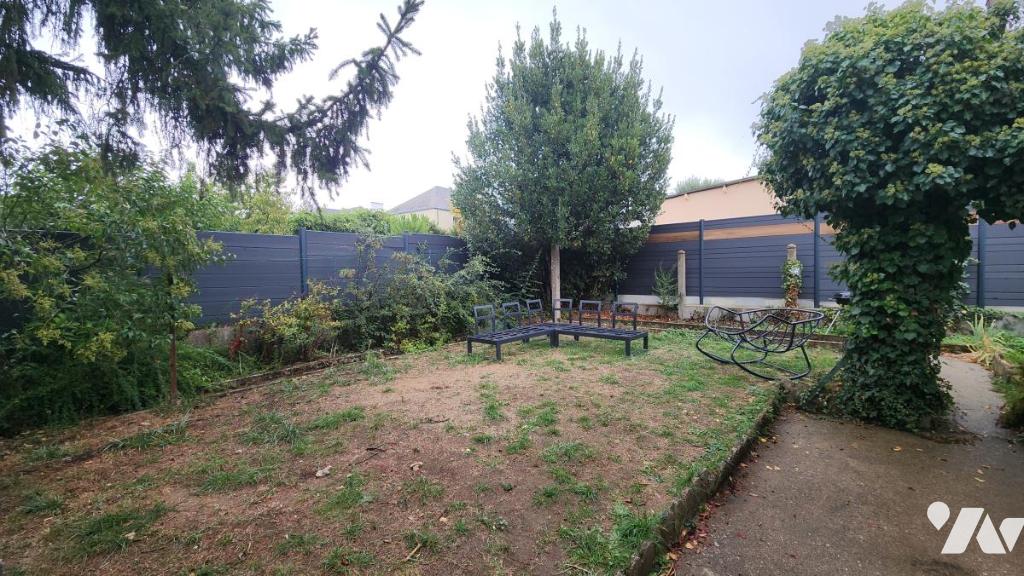 Maison 5 pièces 90 m² · à Laval · 90 m² · 220 000 €