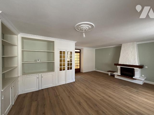 Maison 5 pièces 130 m² · à Laval · 130 m² · 1 100 €/mois