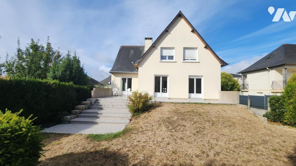 Maison 8 pièces 147 m² · à Laval · 147 m² · 320 000 €