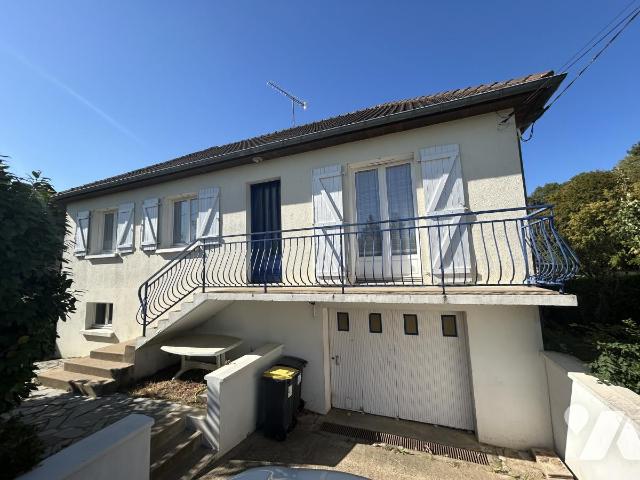 Maison 5 pièces 81 m² · à Montigné-le-Brillant · 81 m² · 130 000 €