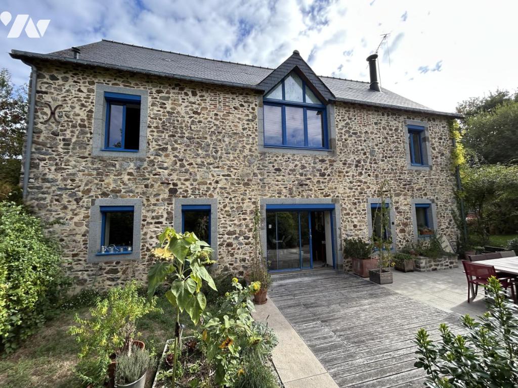 Maison 6 pièces 193 m² · à Saint-Jean-sur-Mayenne · 193 m² · 420 000 €