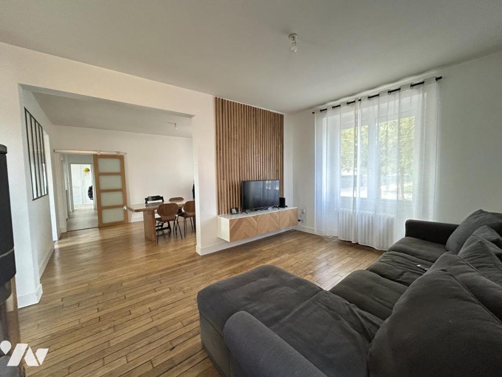 Maison 4 pièces 94 m² · à Laval · 94 m² · 230 000 €
