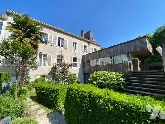 Vente - Maison / villa - LAVAL - 400 m² - 9 pièces - 53007-2073