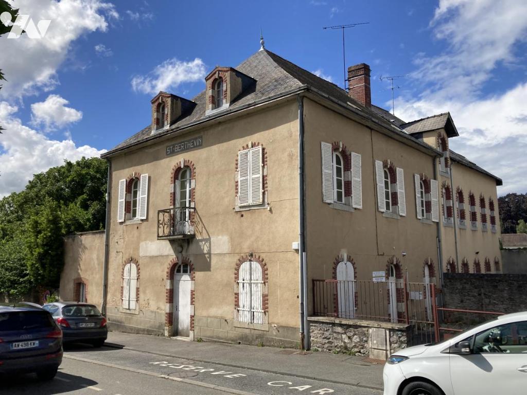 2 pièces 264 m² · à Saint-Berthevin · 264 m² · 120 000 €