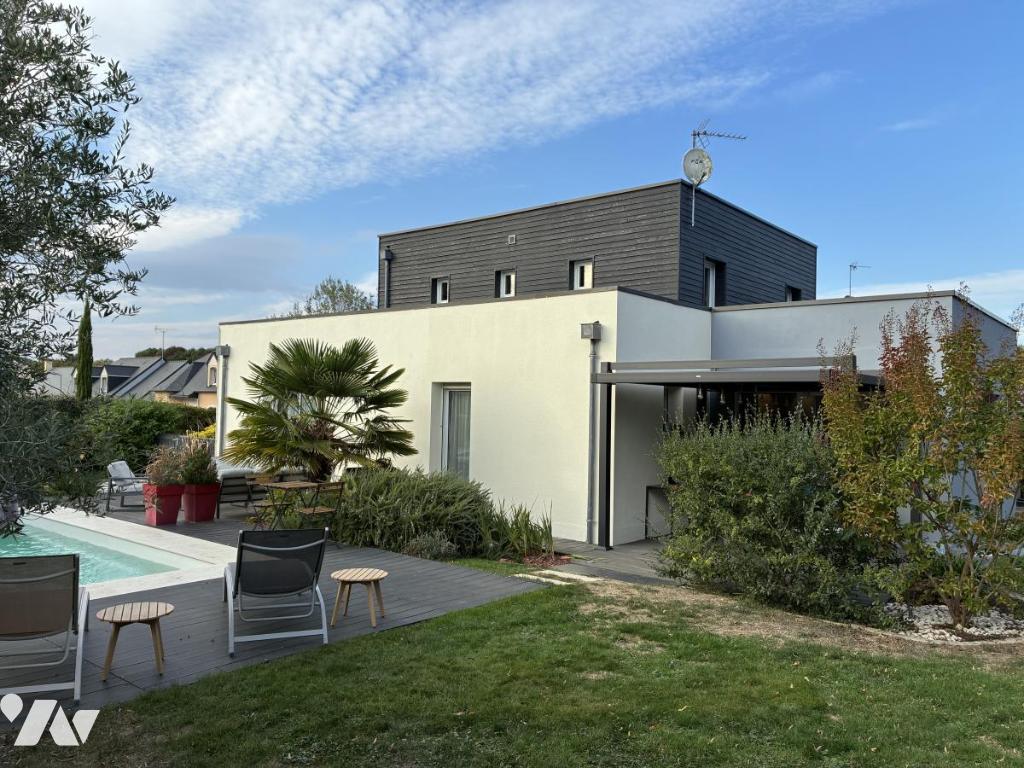 Maison 6 pièces 149 m² · à Saint-Berthevin · 149,3 m² · 381 584 €