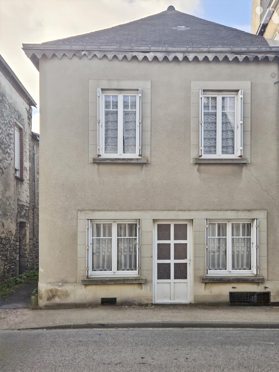 Maison 3 pièces 99 m² · à Saint-Ouën-des-Toits · 99 m² · 75 000 €