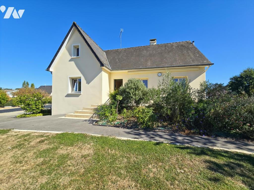 Maison 6 pièces 136 m² · au Bourgneuf-la-Forêt · 136 m² · 225 000 €