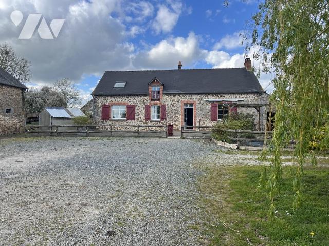 Maison 7 pièces 120 m² · à Sainte-Suzanne-Et-Chammes · 120 m² · 250 000 €