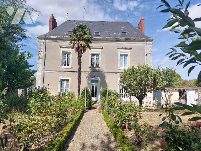 Maison 10 pièces 231 m² · à Renazé · 231 m² · 220 000 €