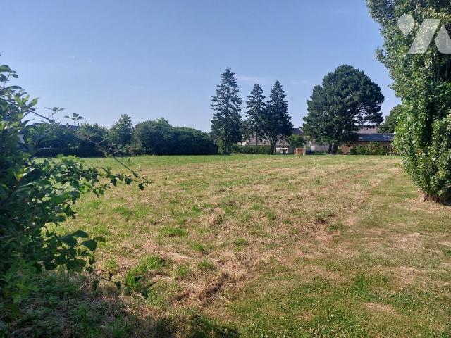 Terrain 3229 m² · à Quelaines-Saint-Gault · 3 229 m² · 64 580 €
