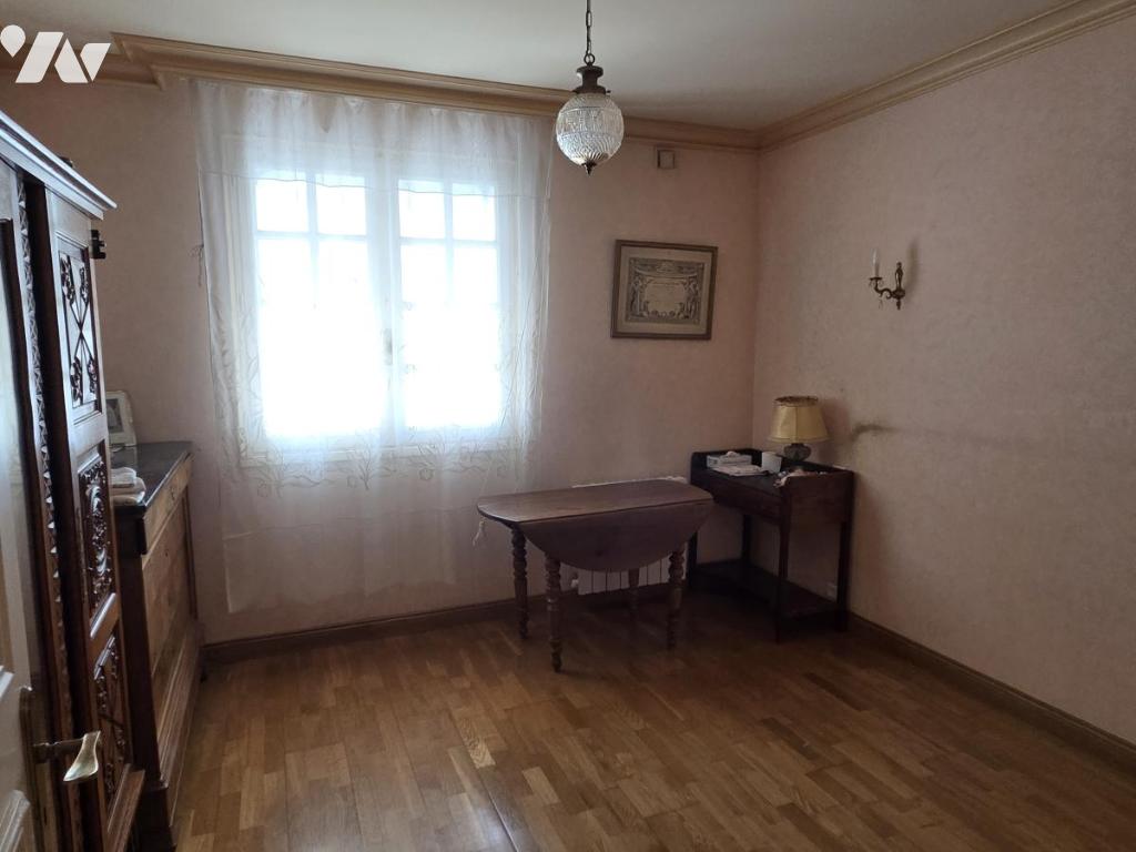 VENTE maison-CHATEAU GONTIER (53)