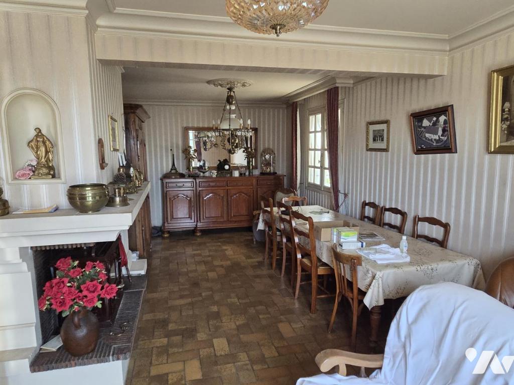 VENTE maison-CHATEAU GONTIER (53)