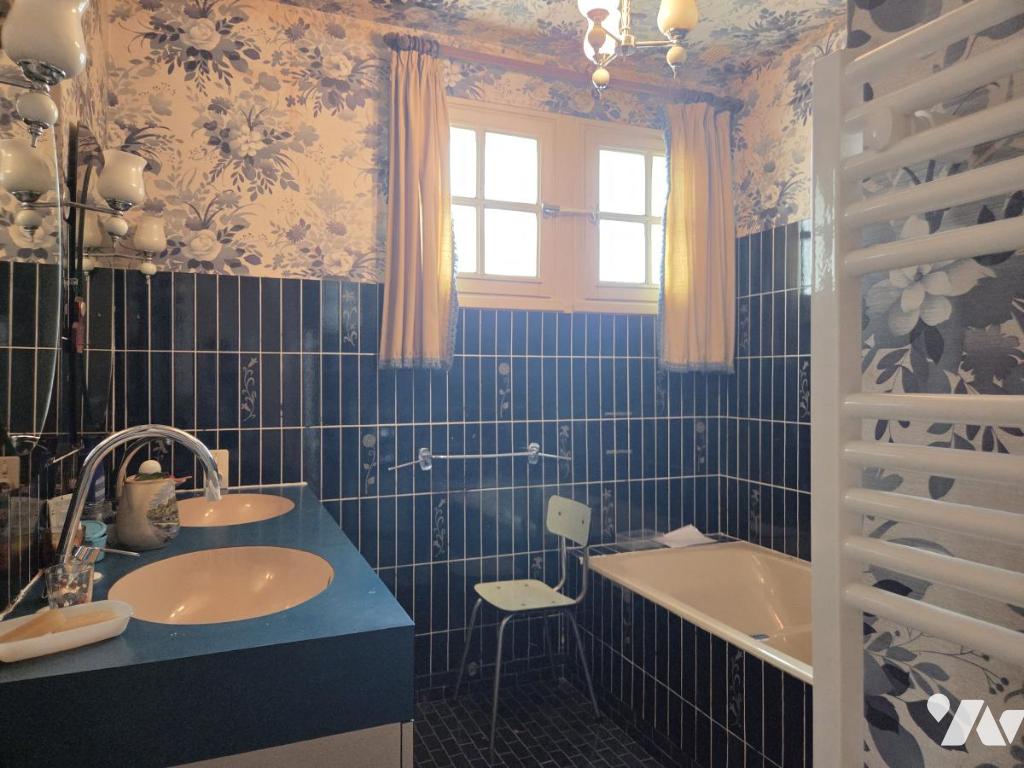 VENTE maison-CHATEAU GONTIER (53)