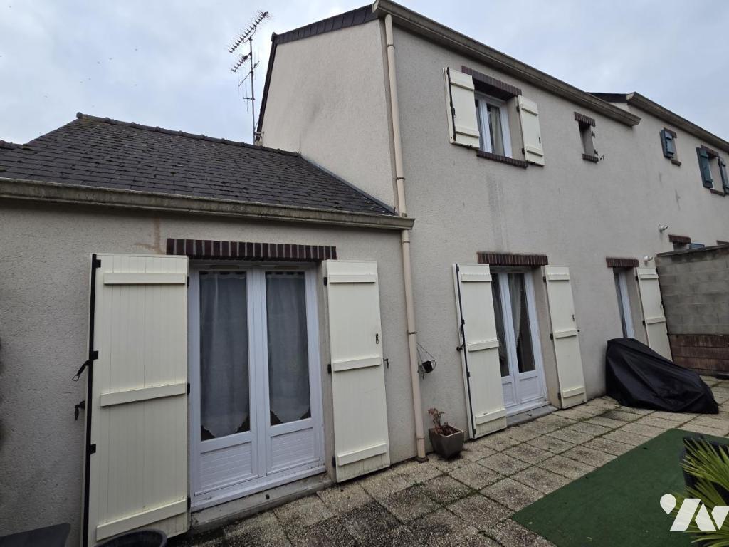 VENTE maison-CHATEAU GONTIER (53)