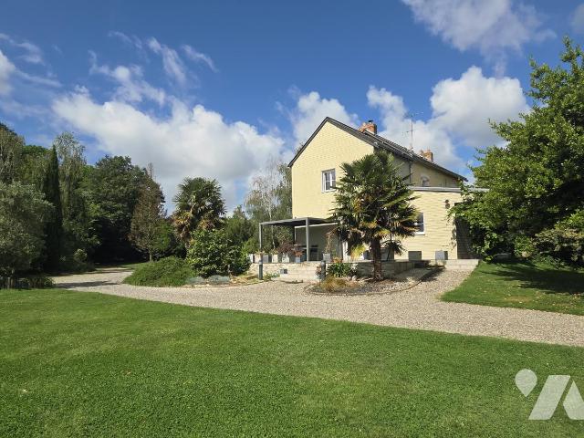 Maison 8 pièces 193 m² · à Château-Gontier-sur-Mayenne · 193 m² · 410 000 €