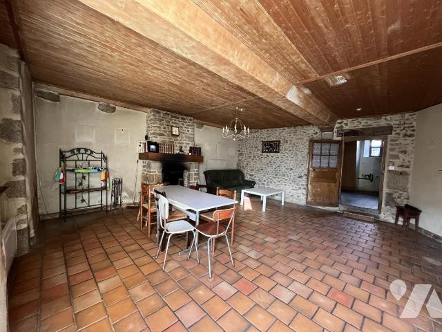 Maison 3 pièces 96 m² · à Saint-Thomas-de-Courceriers · 96,1 m² · 55 000 €